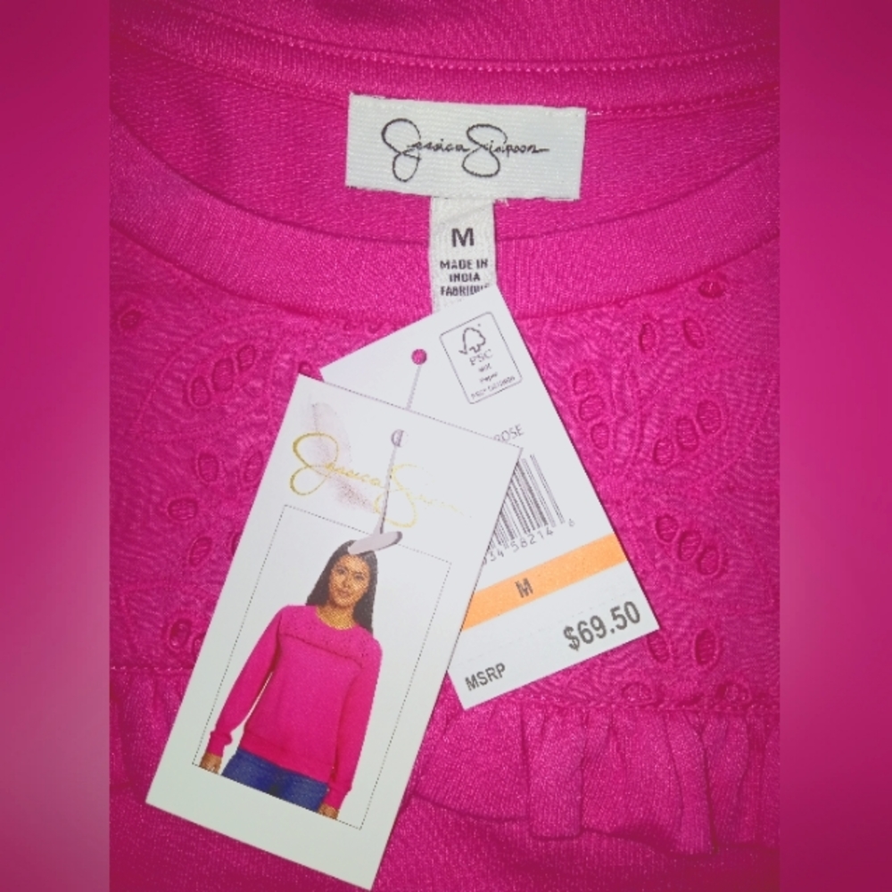 Jessica Simpson pink top
